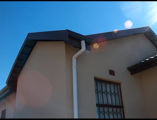 3 BEDROOM FREEHOLD SOLD IN MPOPHOMENI